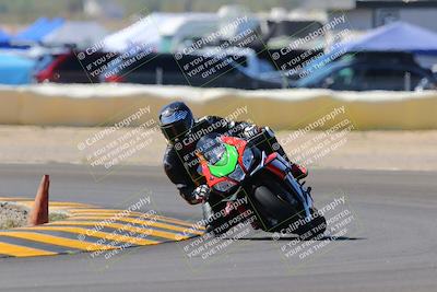 media/Oct-09-2022-SoCal Trackdays (Sun) [[95640aeeb6]]/Turn 2 (1110am)/